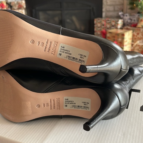 NIB Schutz Bota Salto Medio Blake Bootie. Size 6B - Picture 5 of 5